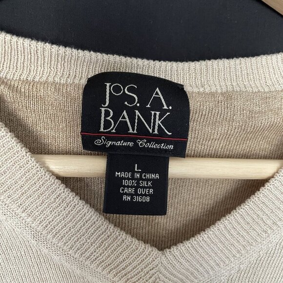 Jos. A. Bank Mens Beige V-Neck Sweater Large 100% Silk Signature Collection - Picture 3 of 6